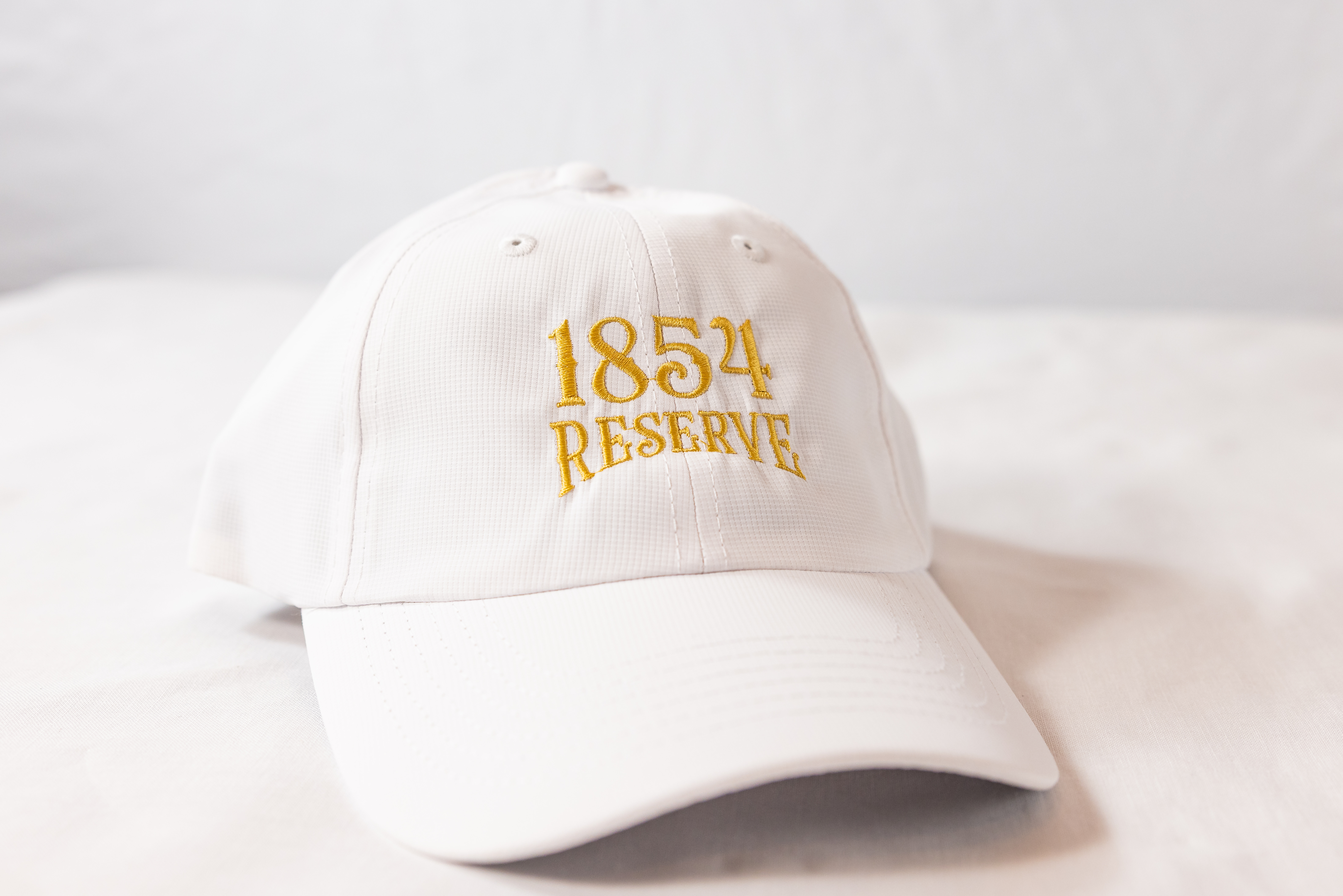 1854 white hat